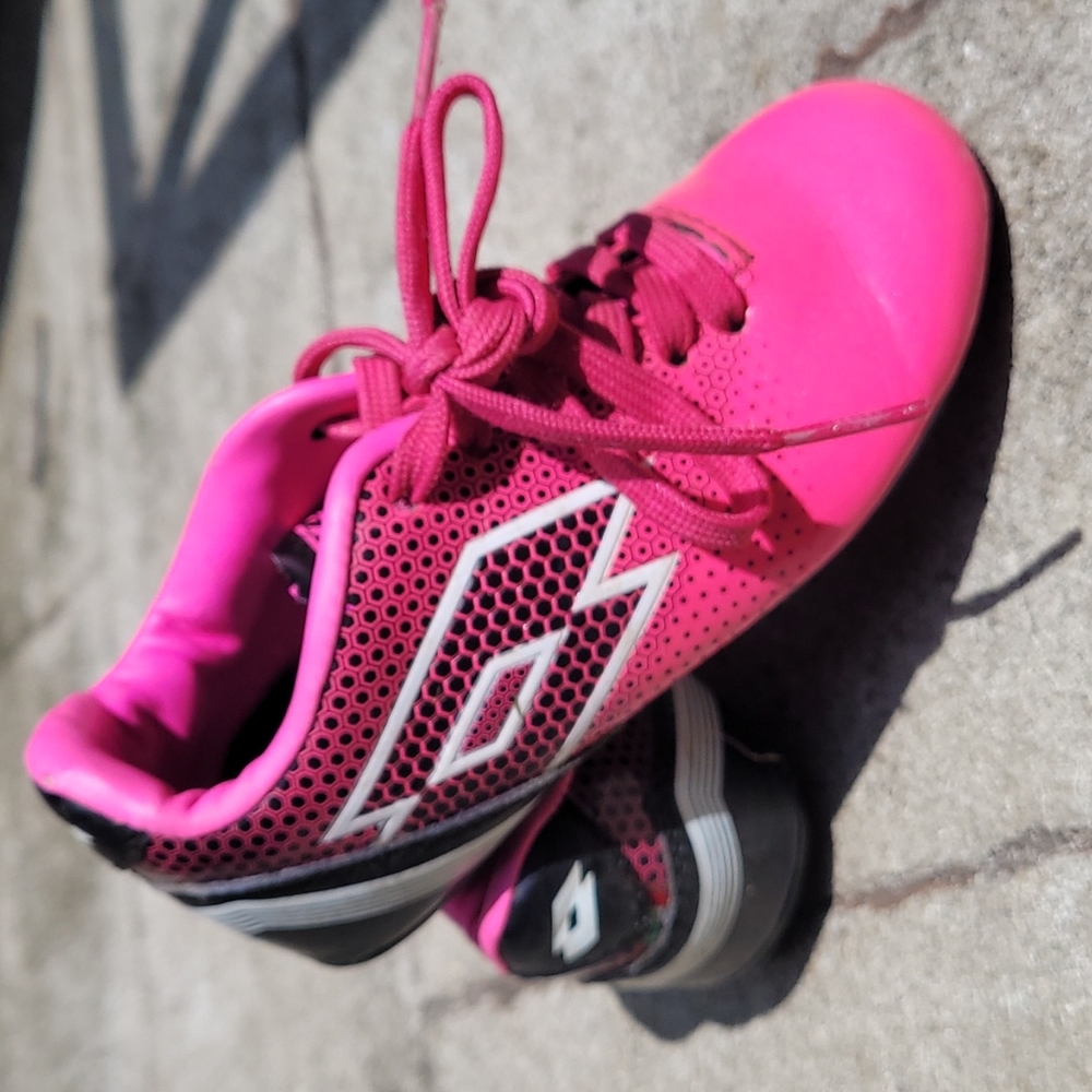 Toddler girl's soccer cleats